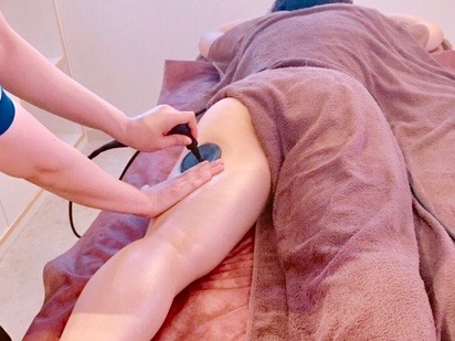 inudibaインディバ 背面の施術